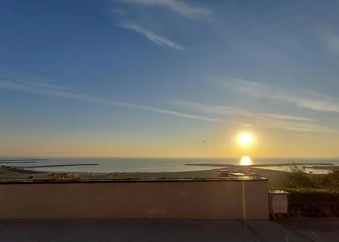 On The Wave דירה